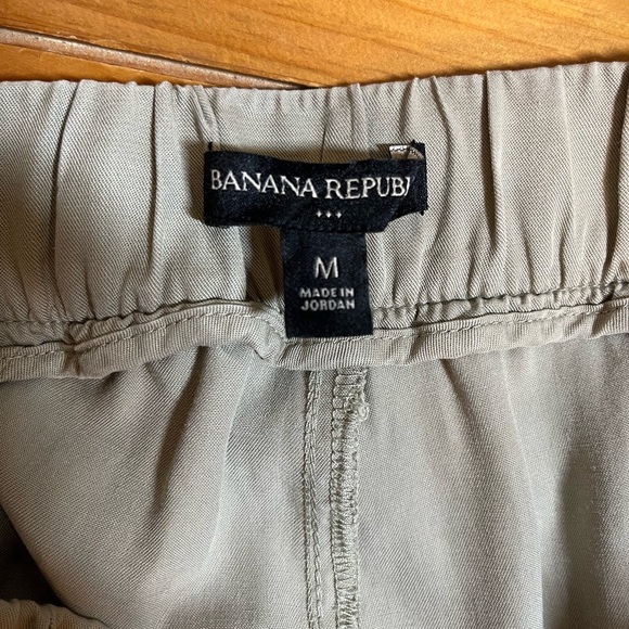 NWOT Banana Republic Jogger Cargo Pants, Size M - Picture 5 of 6